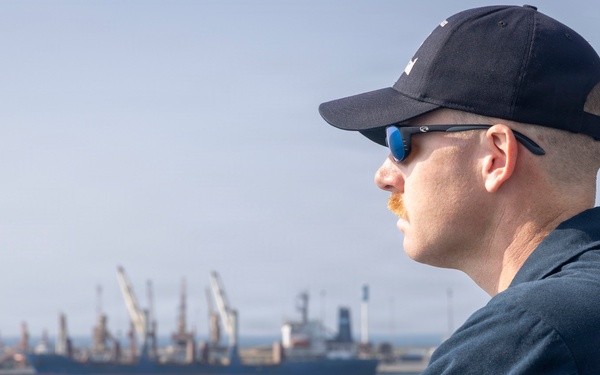 USS Delbert D. Black (DDG 119) Departs Jeddah, Saudia Arabia