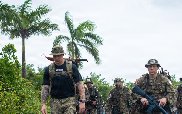 Jungle Operations Training Course-Panama: Primitive Fire Training