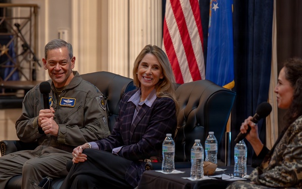 CSAF and CMSAF join Air University’s PCTT panel