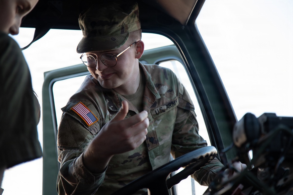 Utah National Guard Assists Scouts to Feed Utah Families