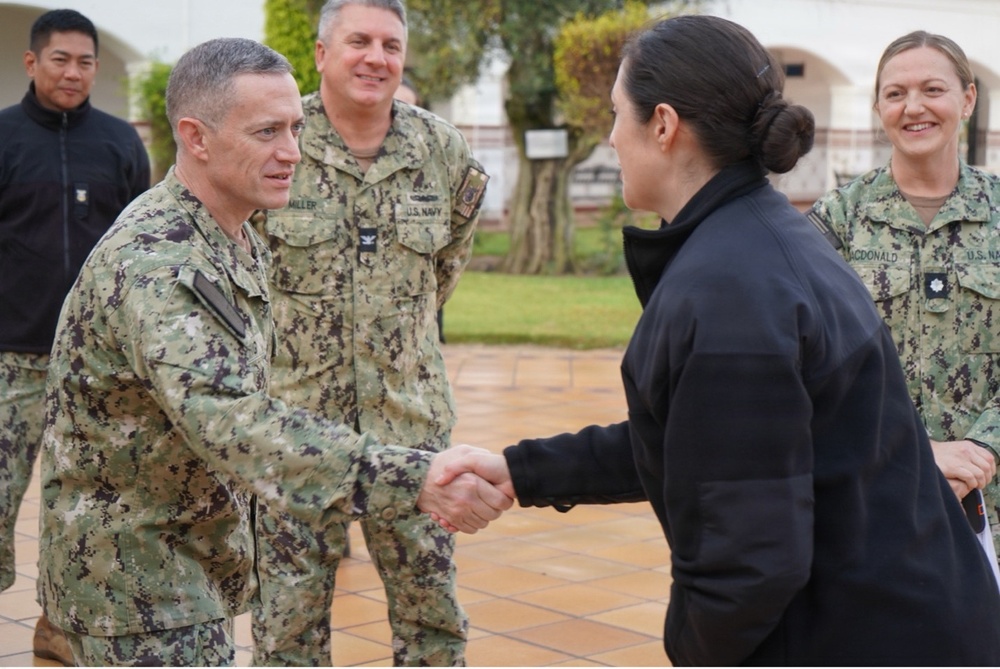 NMRTC Rota Showcases Warfighter Medical Support During Leadership Visit