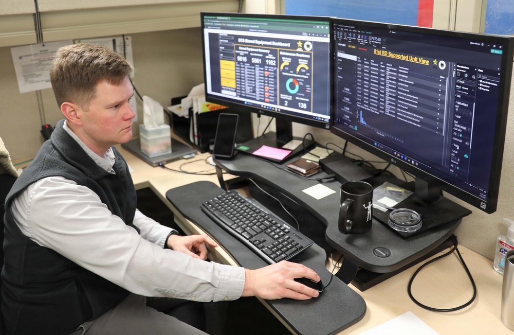 81st RD Specialist Wins DoW Power BI Competition