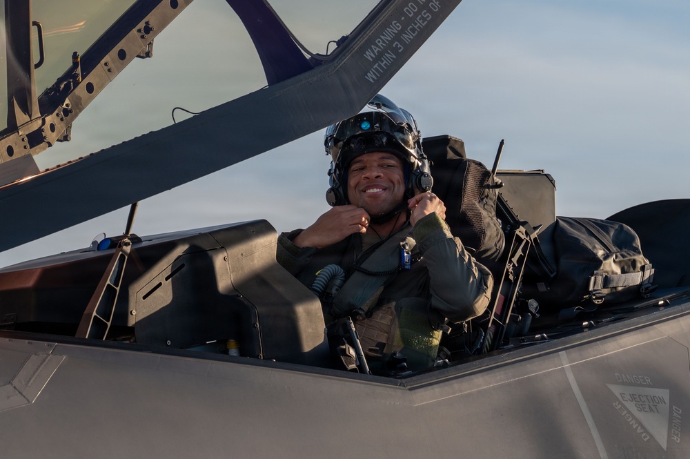 Tyndall F-35A Pilots Arrive to Nellis AFB in support of Red Flag 26-1