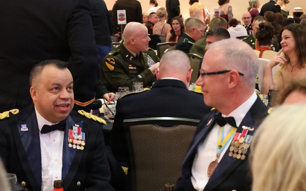 Illinois Army National Guard's 33rd IBCT Recognizes Several Soldiers at Brigade Ball
