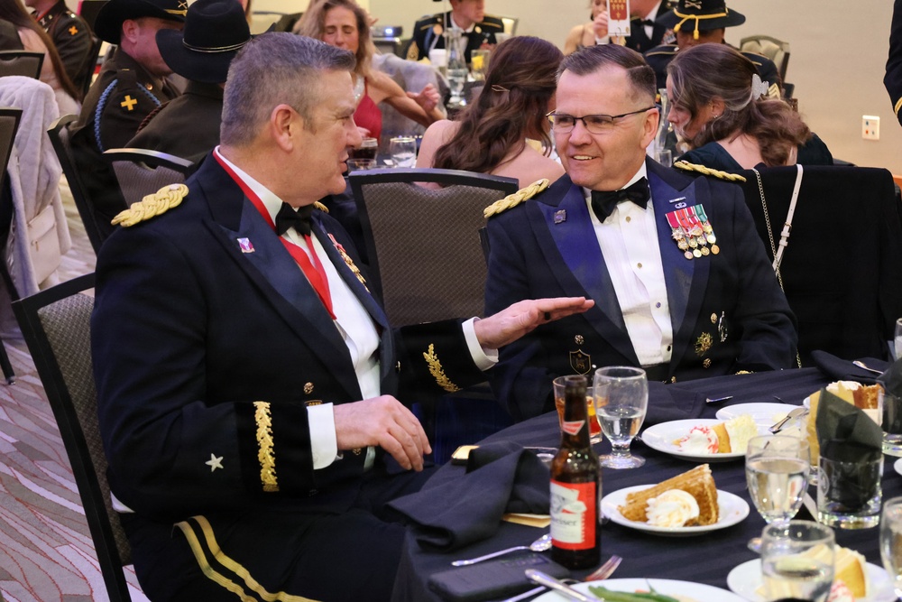Illinois Army National Guard's 33rd IBCT Recognizes Several Soldiers at Brigade Ball