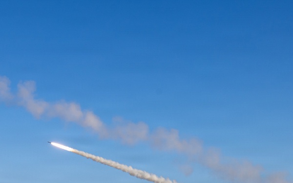 1/11 Launches HIMARS During SLTE 1-26