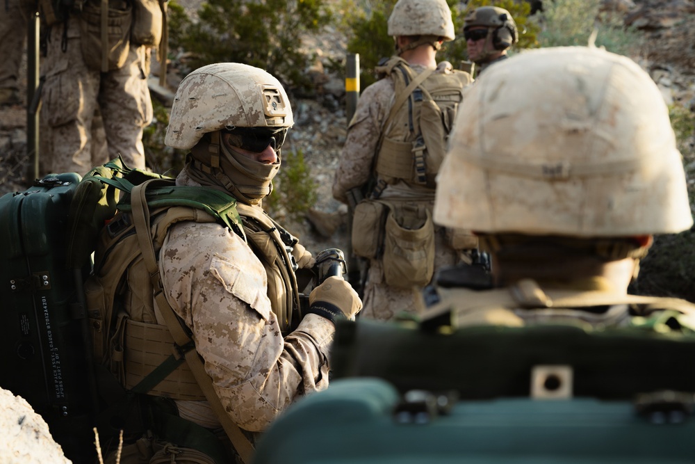 V37 Marines execute company attacks at Range 400