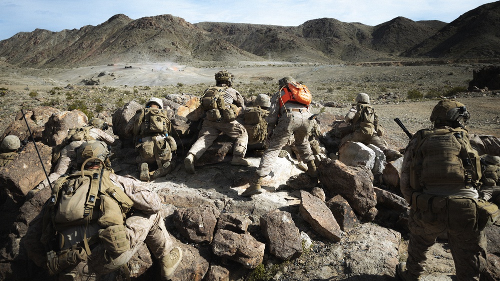 V37 Marines execute company attacks at Range 400