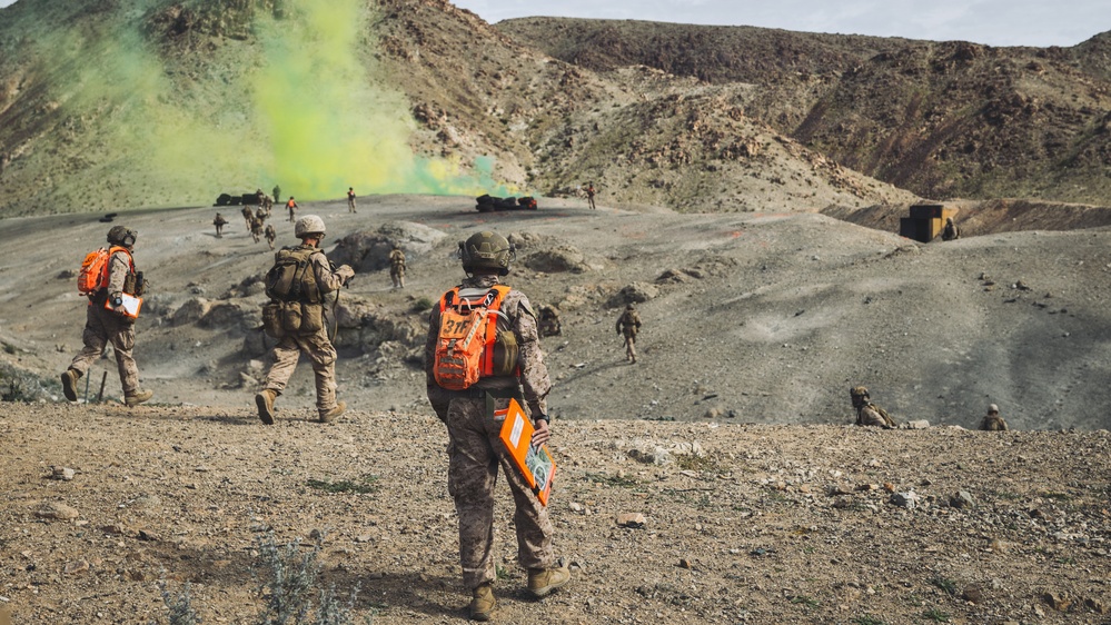 V37 Marines execute company attacks at Range 400