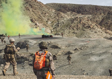 V37 Marines execute company attacks at Range 400