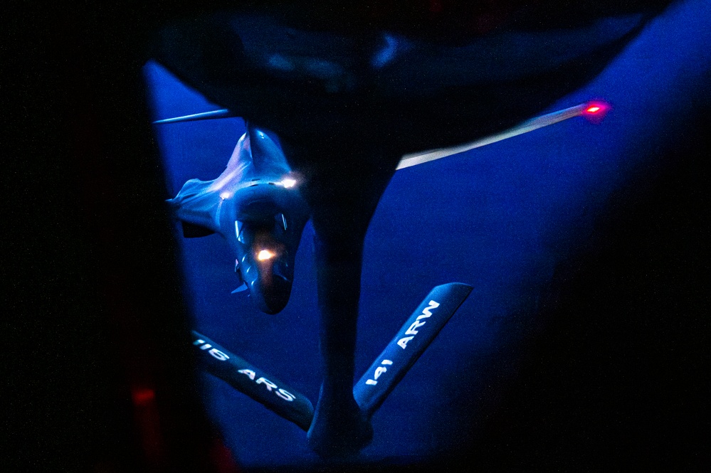 92nd Air Refueling Wing refuels B-1 Lancer after Super Bowl flyover