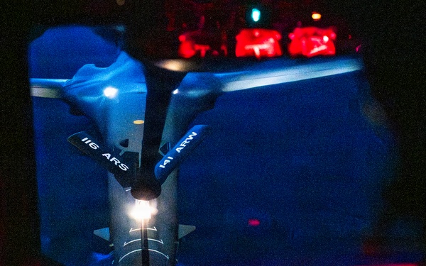 92nd Air Refueling Wing refuels B-1 Lancer after Super Bowl flyover