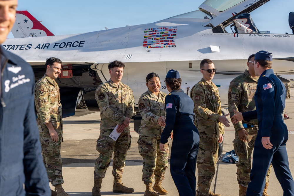 Thunderbirds bring the noise