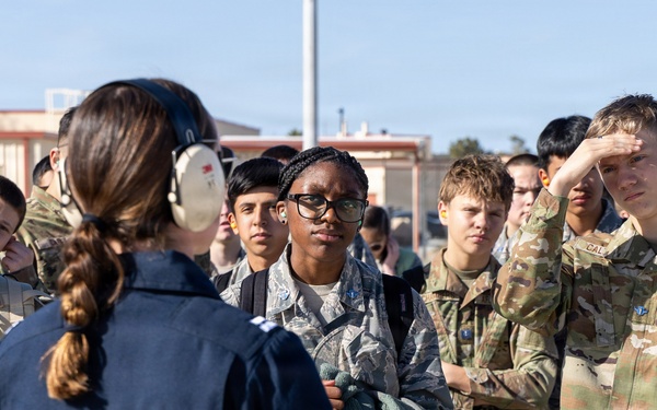 Thunderbirds bring the noise