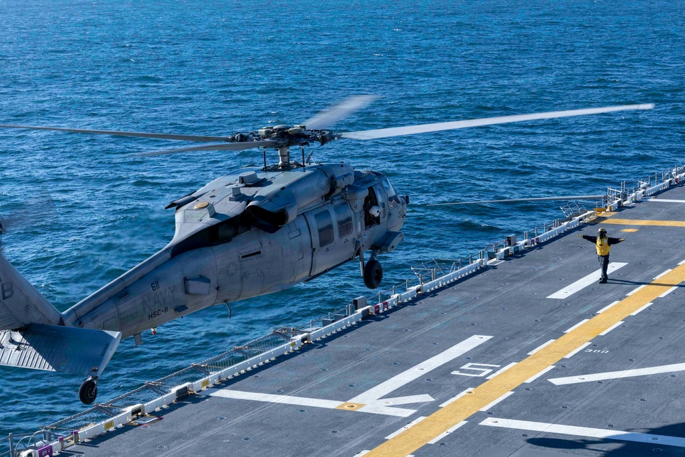 Kearsarge Conducts Flight Operations