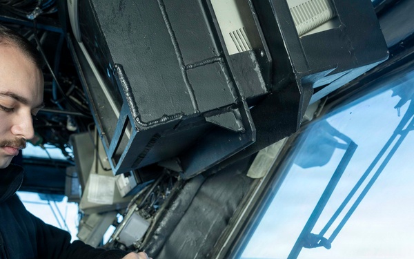 Kearsarge Conducts Flight Operations