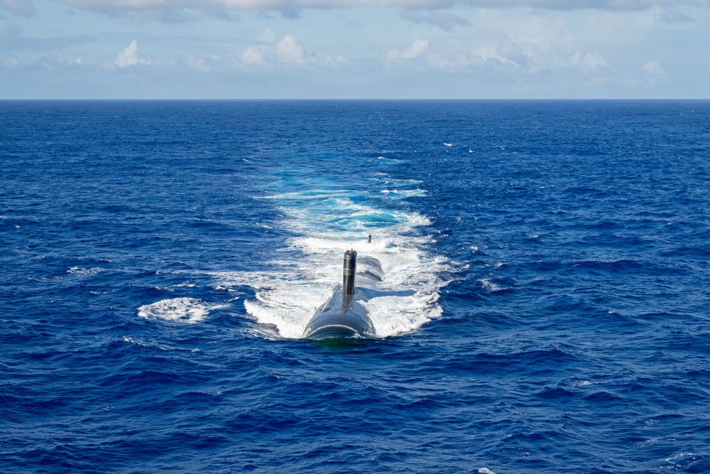 USS Asheville (SSN 758) and USS Annapolis (SSN 760) conduct photo exercise (PHOTOEX)