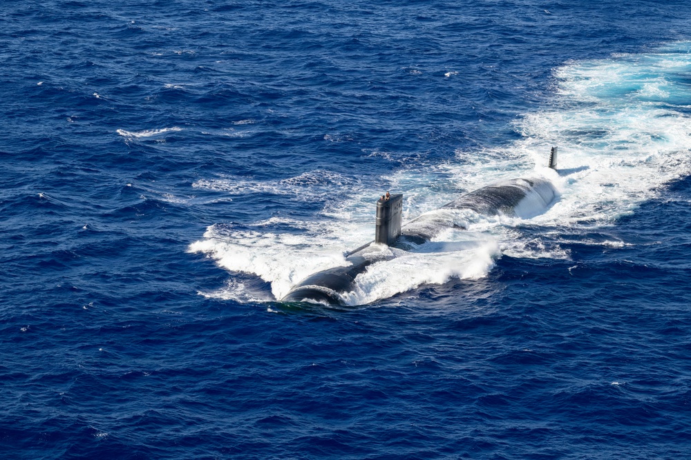USS Asheville (SSN 758) and USS Annapolis (SSN 760) conduct photo exercise (PHOTOEX)