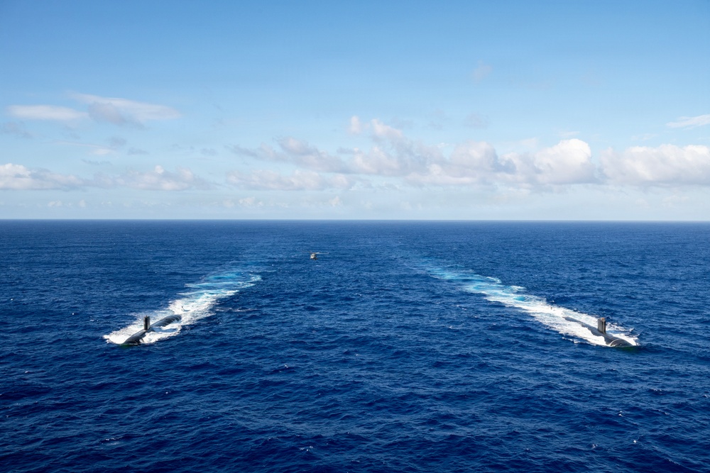 USS Asheville (SSN 758) and USS Annapolis (SSN 760) conduct photo exercise (PHOTOEX)