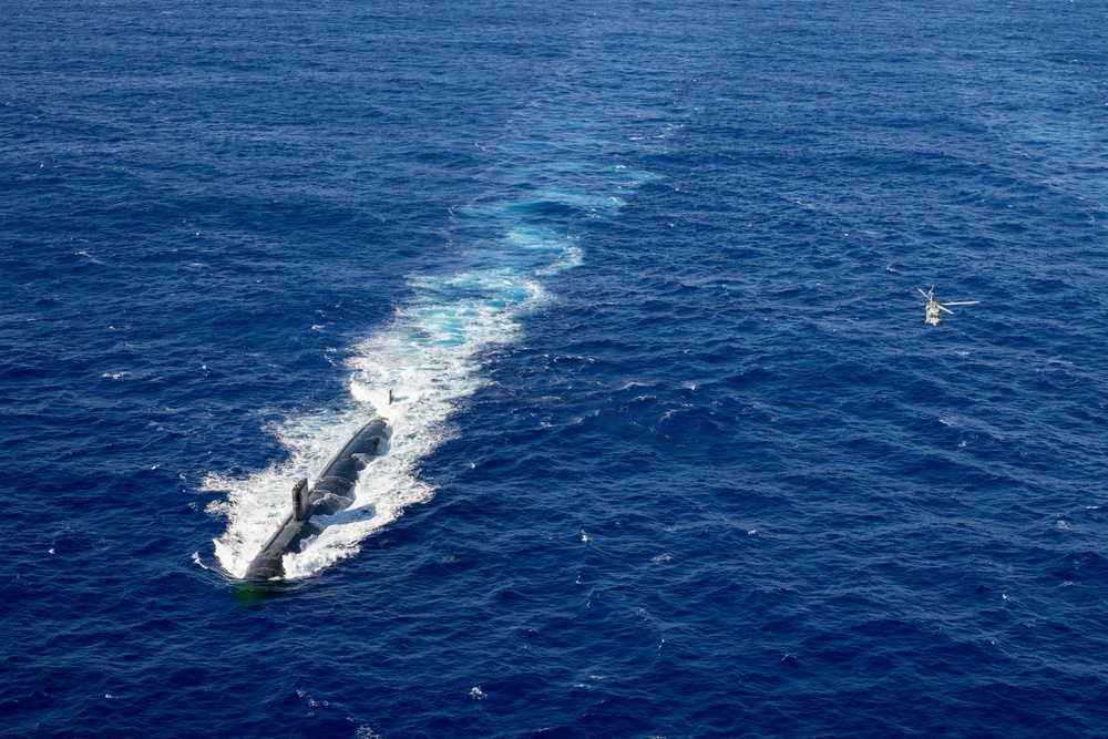USS Asheville (SSN 758) and USS Annapolis (SSN 760) conduct photo exercise (PHOTOEX)