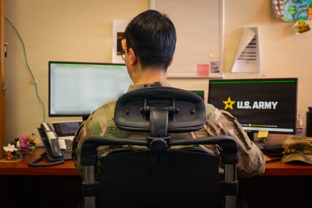 A Day in the Life: Financial Management Technician (36B)