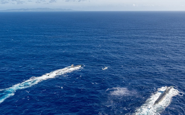 USS Asheville (SSN 758) and USS Annapolis (SSN 760) conduct photo exercise (PHOTOEX)