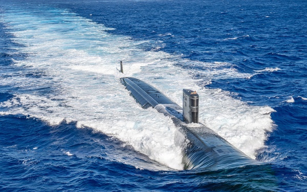 USS Asheville (SSN 758) and USS Annapolis (SSN 760) conduct photo exercise (PHOTOEX)