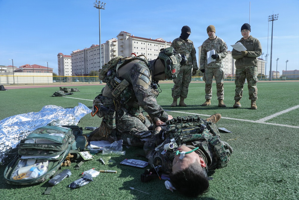 2ID Divarty conducts Tactical Combat Casualty Care Training