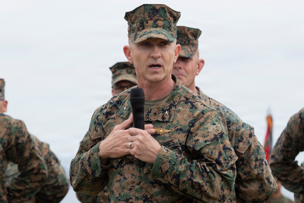 3rd Marine Expeditionary Brigade Conducts Change of Command