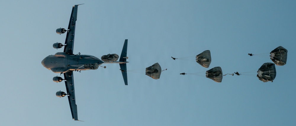 Palmetto Reach: Charleston Airmen Perform Joint Airdrop Training