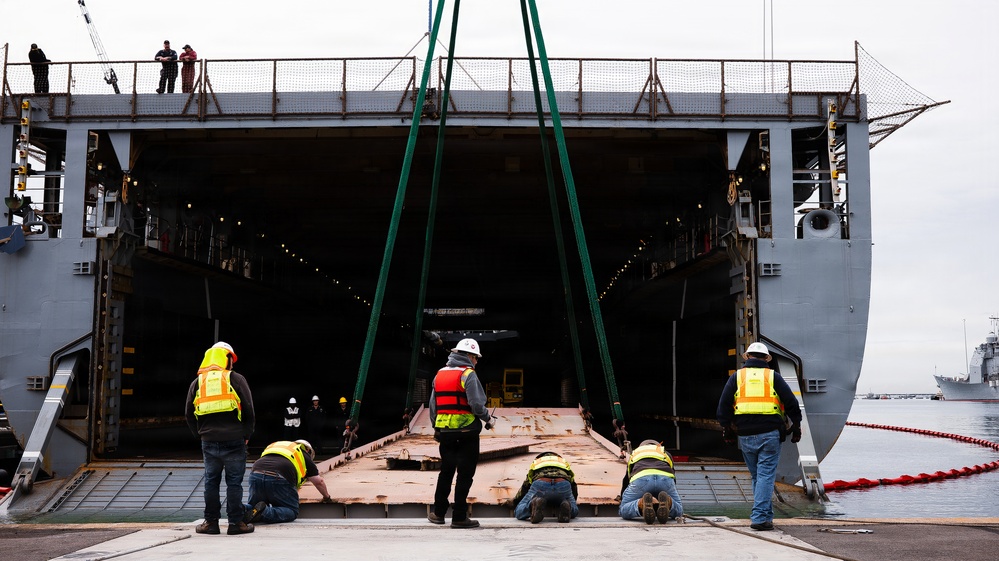 Task Force Ashland Marines, Sailors Embark USS Ashland