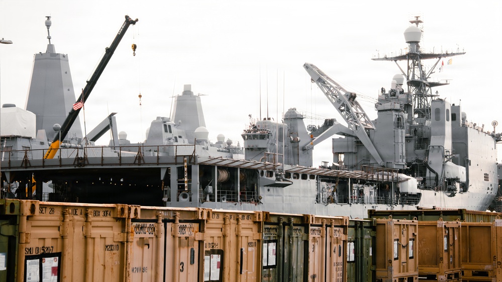 Task Force Ashland Marines, Sailors Embark USS Ashland