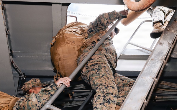 Task Force Ashland Marines, Sailors Embark USS Ashland