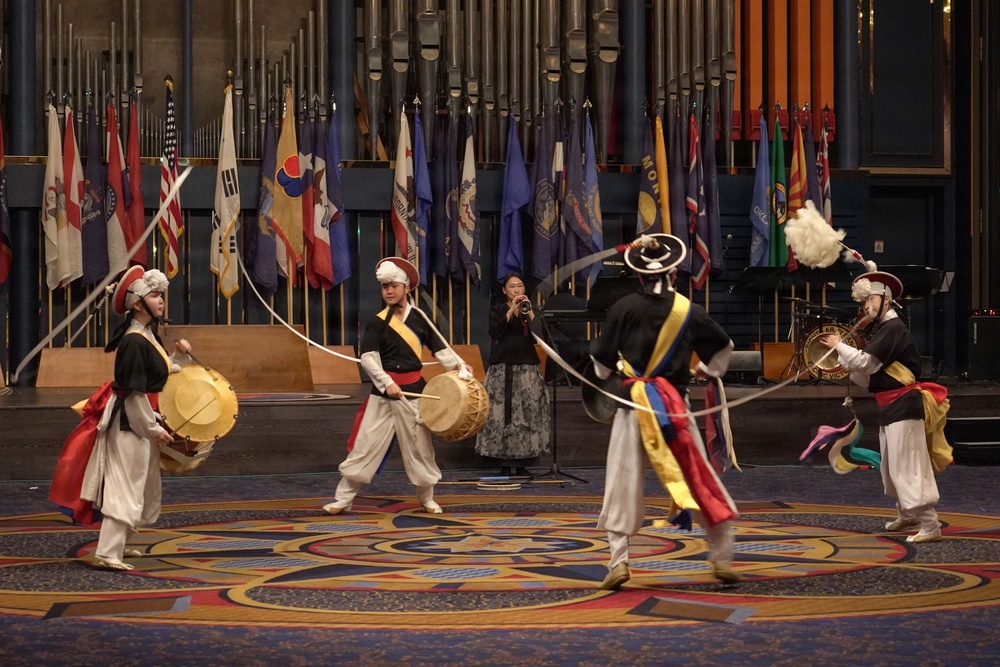 Dancers continue red lion performance