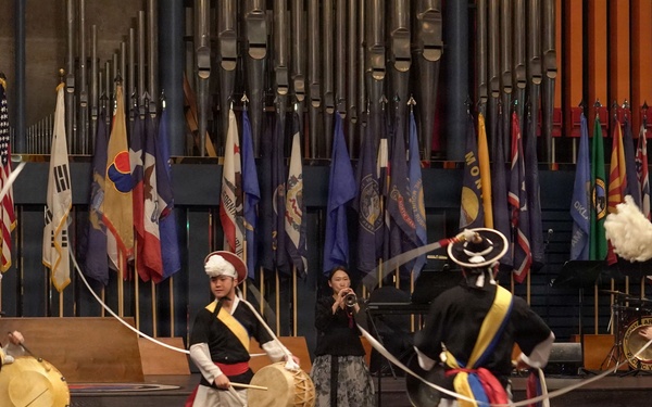 Dancers continue red lion performance
