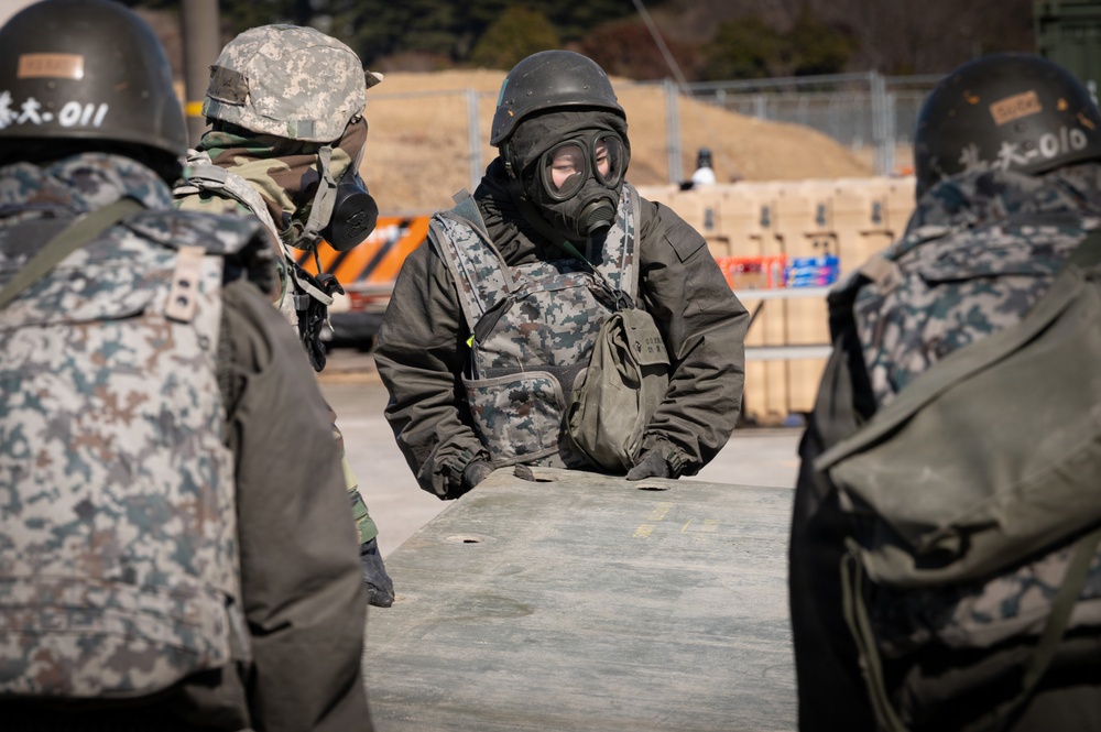 U.S., Japan conduct bilateral airfield damage repair FTX