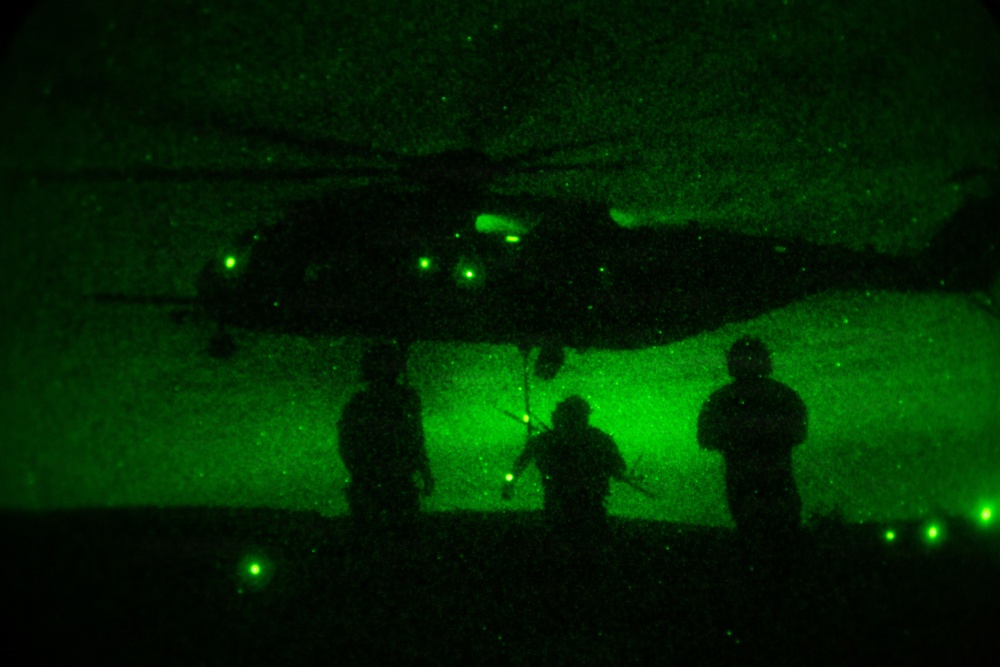 HMH-465 and 821st CRG conduct NSI training