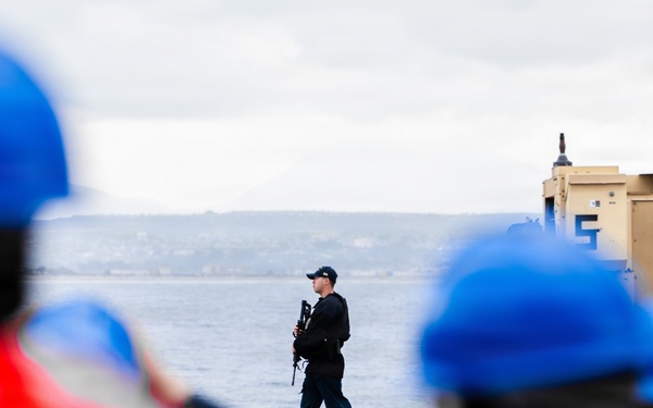 Sailors Aboard USS Ashland Provide Security Underway