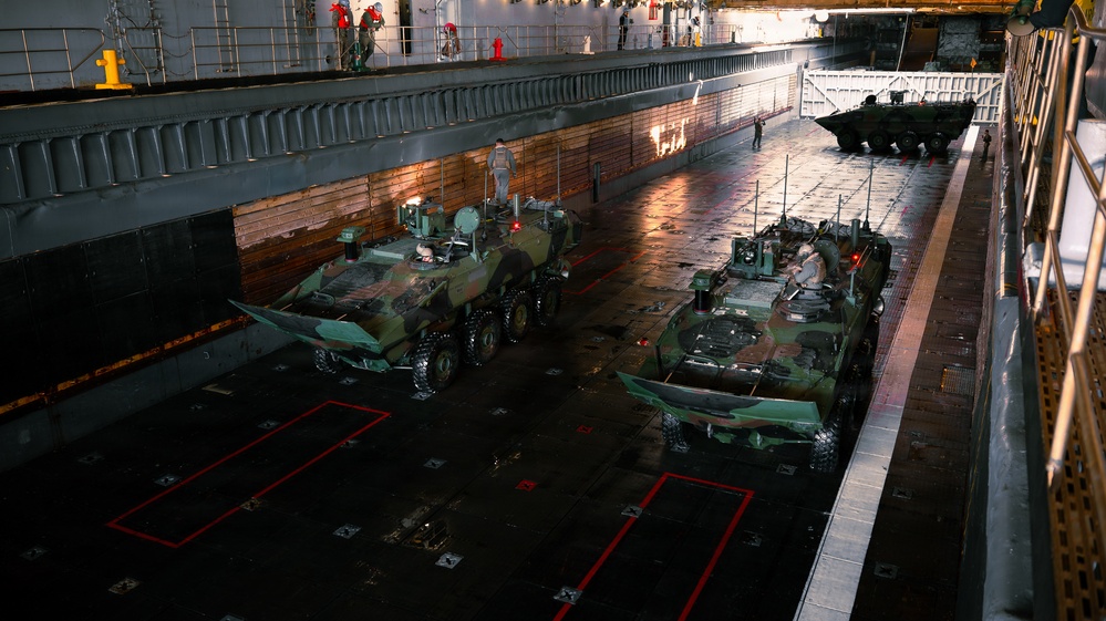3d AA Bn. Marines Conduct ACV Well Deck Operations Aboard USS Ashland