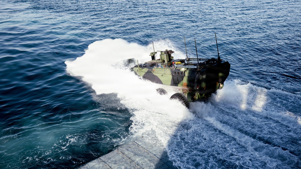3d AA Bn. Marines Conduct ACV Well Deck Operations Aboard USS Ashland