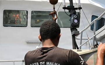 CTF 66 Successfully Launches Lightfish USV Off Partner Vessel