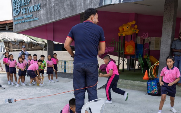 Sailors and Civilian Mariners Interact with Kids During Community Outreach