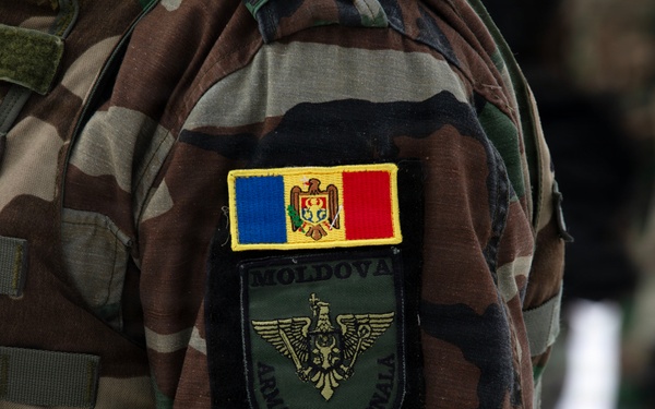 U.S. Army 702nd Ordnance Company (EOD) and Moldova Armed Forces conduct combined explosive hazard clearance during JMRC 2026