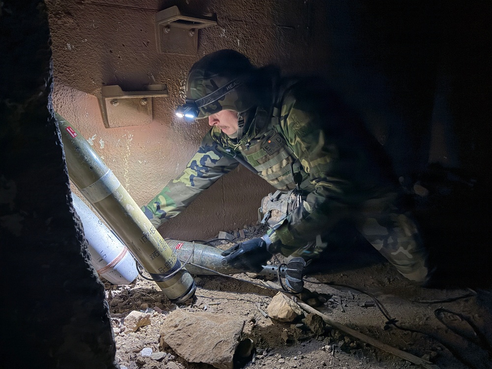 U.S. Army 702nd Ordnance Company (EOD) and Moldova Armed Forces conduct combined explosive hazard clearance during JMRC 2026