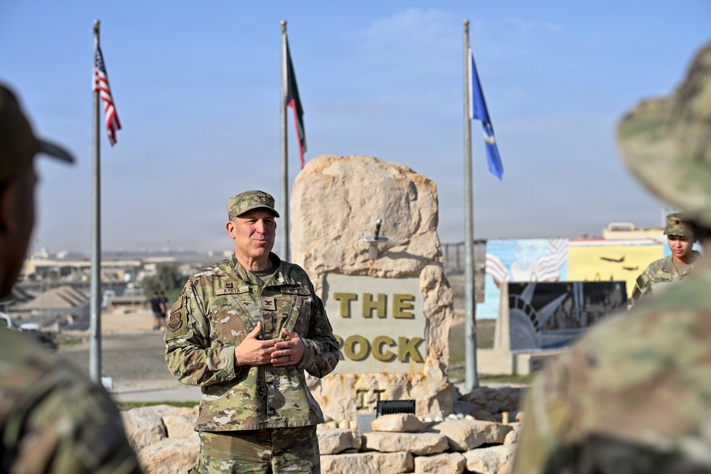 386th Air Expeditionary Wing Members Recognized for Volunteer Service