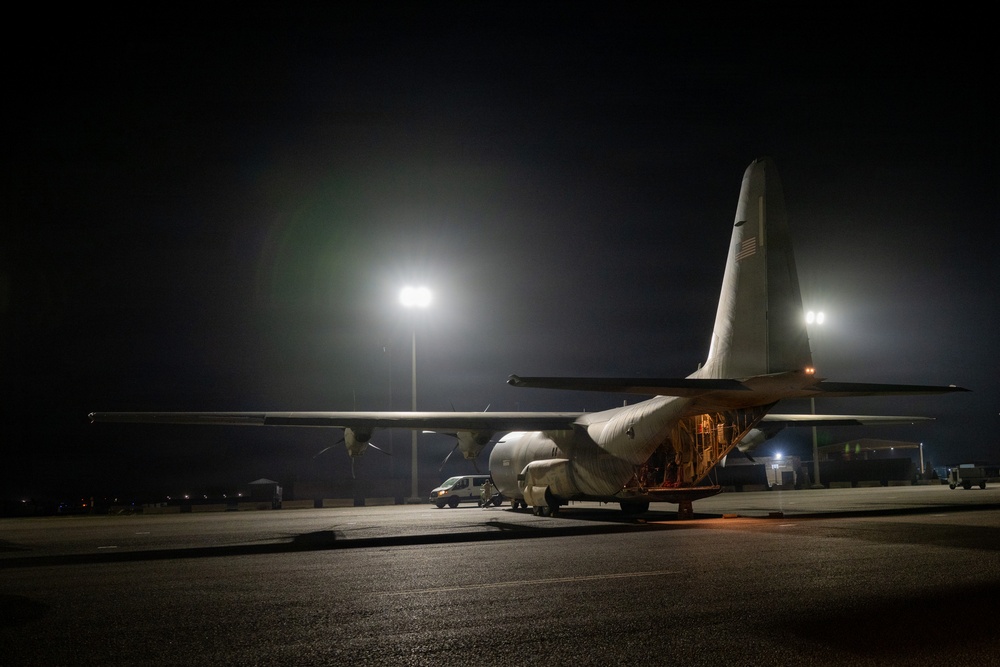 61st Expeditionary Airlift Squadron conducts airlift mission