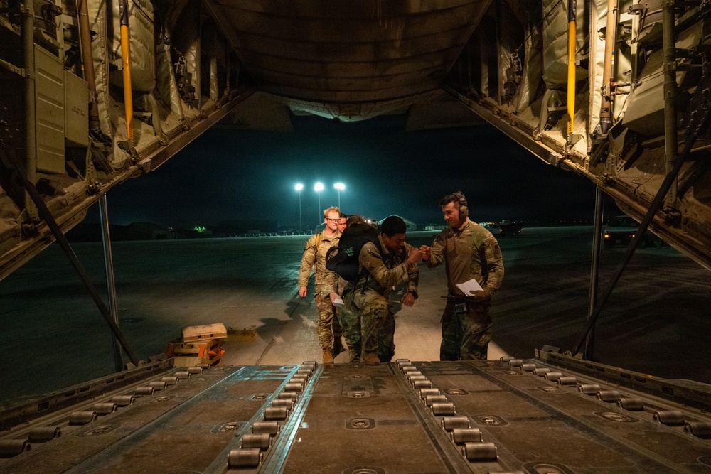 61st Expeditionary Airlift Squadron conducts airlift mission
