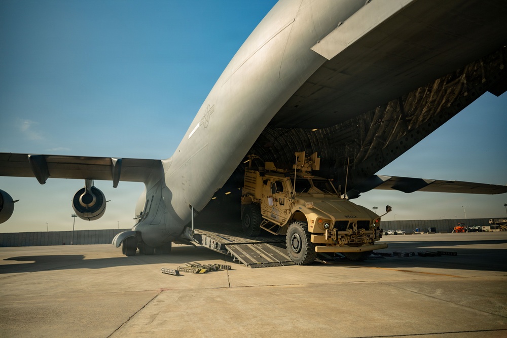 16th Expeditionary Airlift Squadron conducts airlift mission