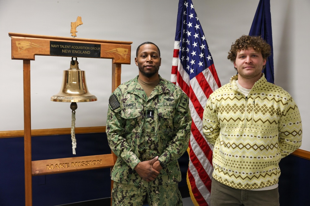 New Jersey Native takes Oath of Enlistment