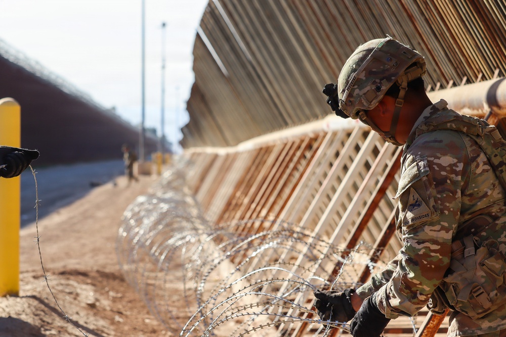 JTF-SB Engineers enhance barrier reinforcement